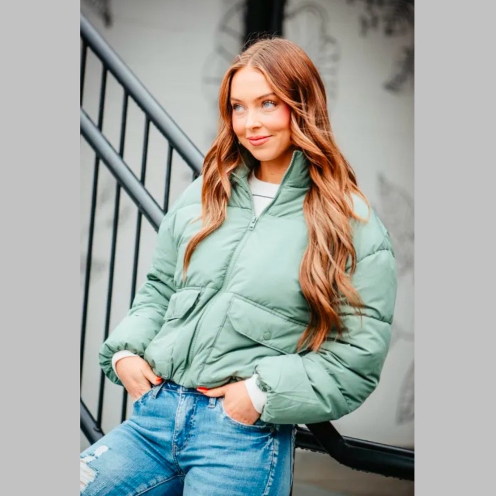 NEW with tags spring green puffer jacket coat with hood